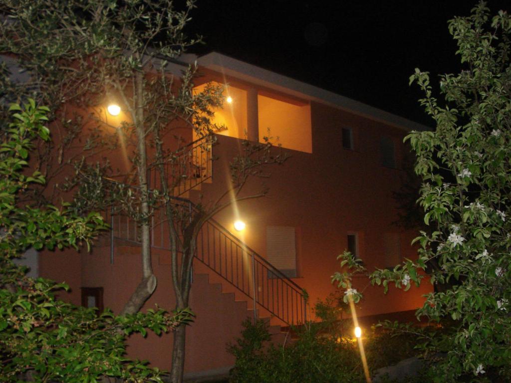 Apartments Luna Sukošan Exteriör bild